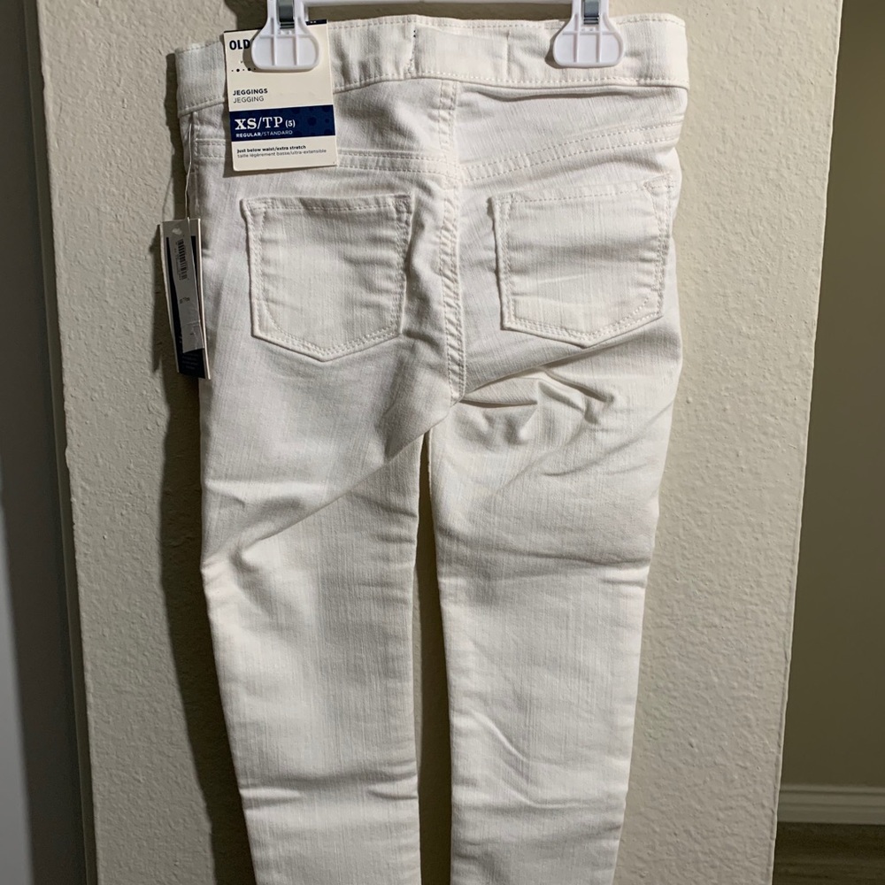 White Old Navy Jeggings